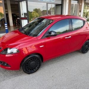 Ypsilon 1.0 FireFly 5 porte S&S Hybrid Ecochic Silver